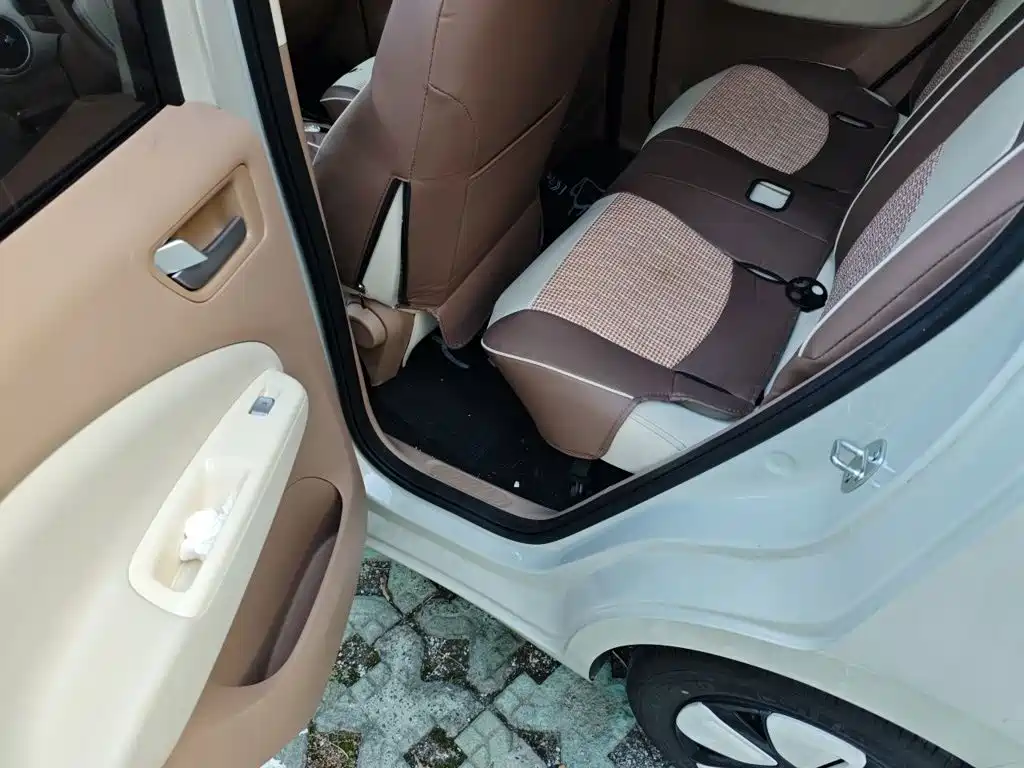 Wuling MINIEV — миниатюра 13