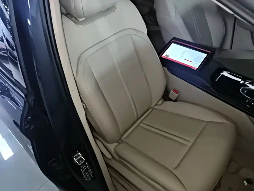 Wuling Victory — миниатюра 25