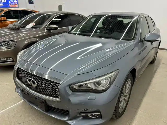 Infiniti Q50L
