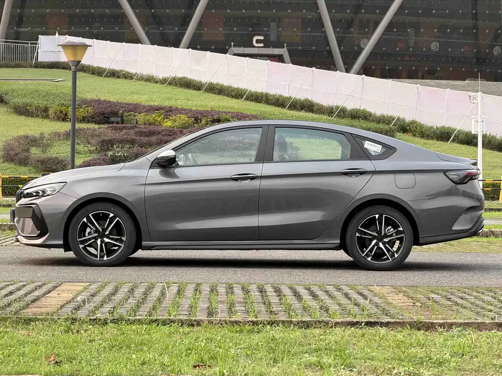 Geely Binrui — миниатюра 5