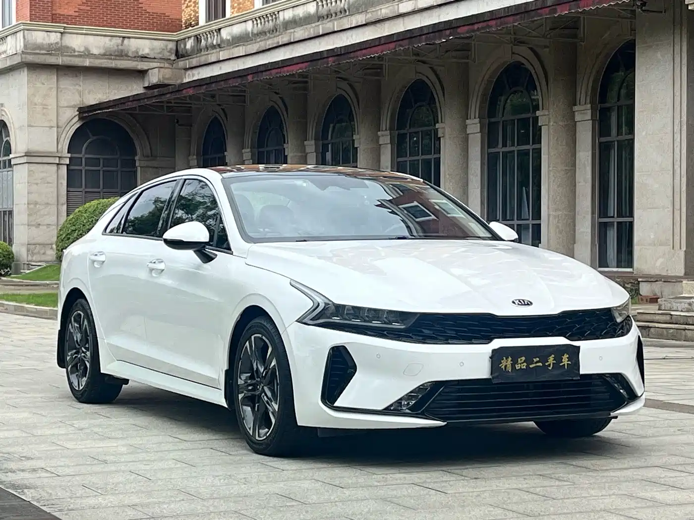 Kia K5 2021 Белый из Китая