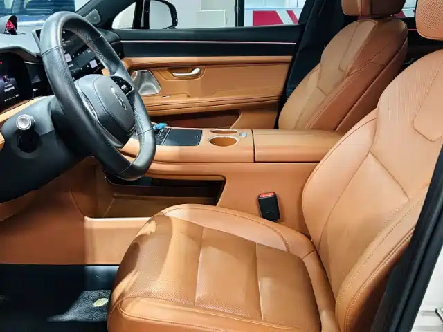 AITO ASK THE WORLD M5