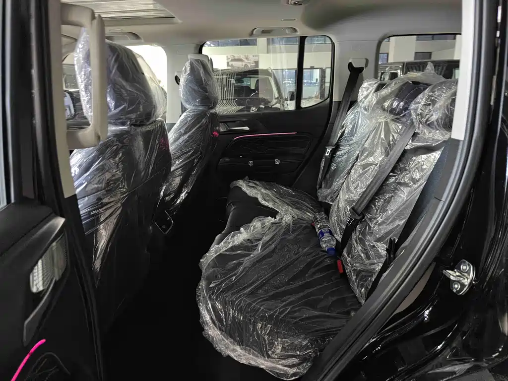 TANK TANK 300 NEW ENERGY