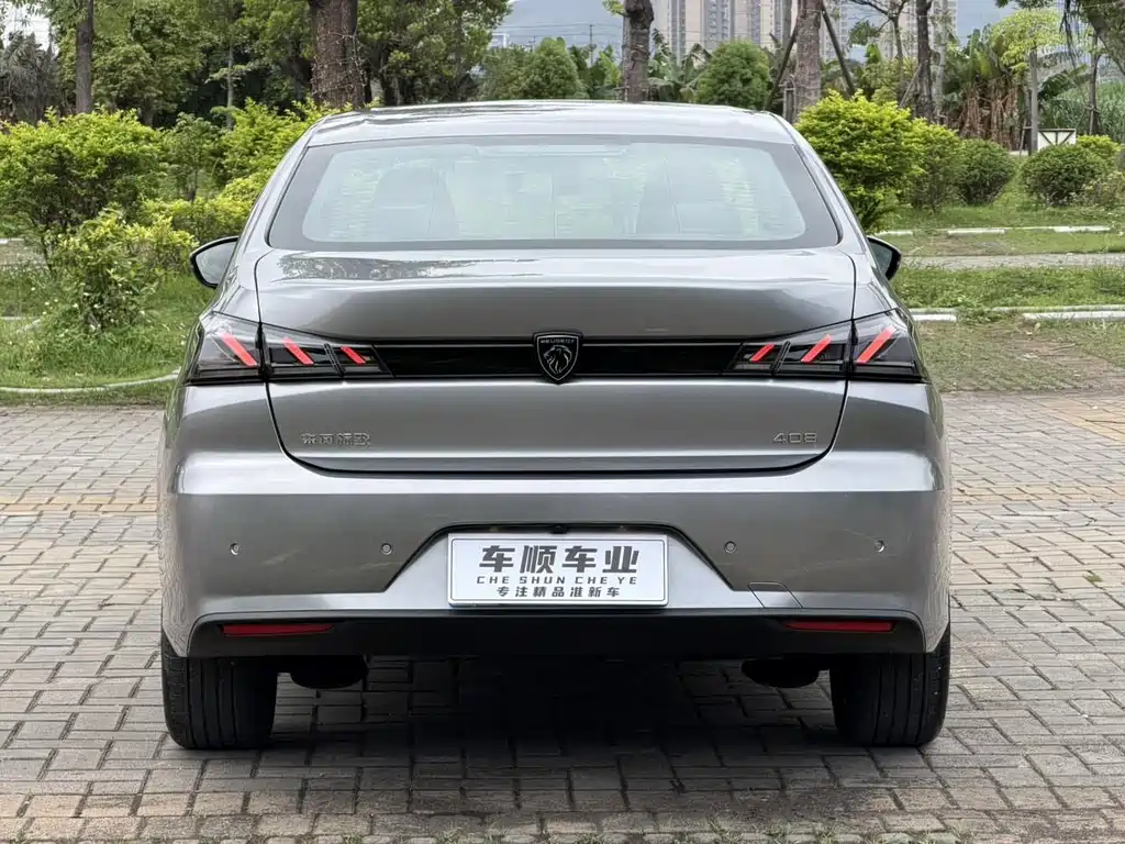 Peugeot 408 — миниатюра 7