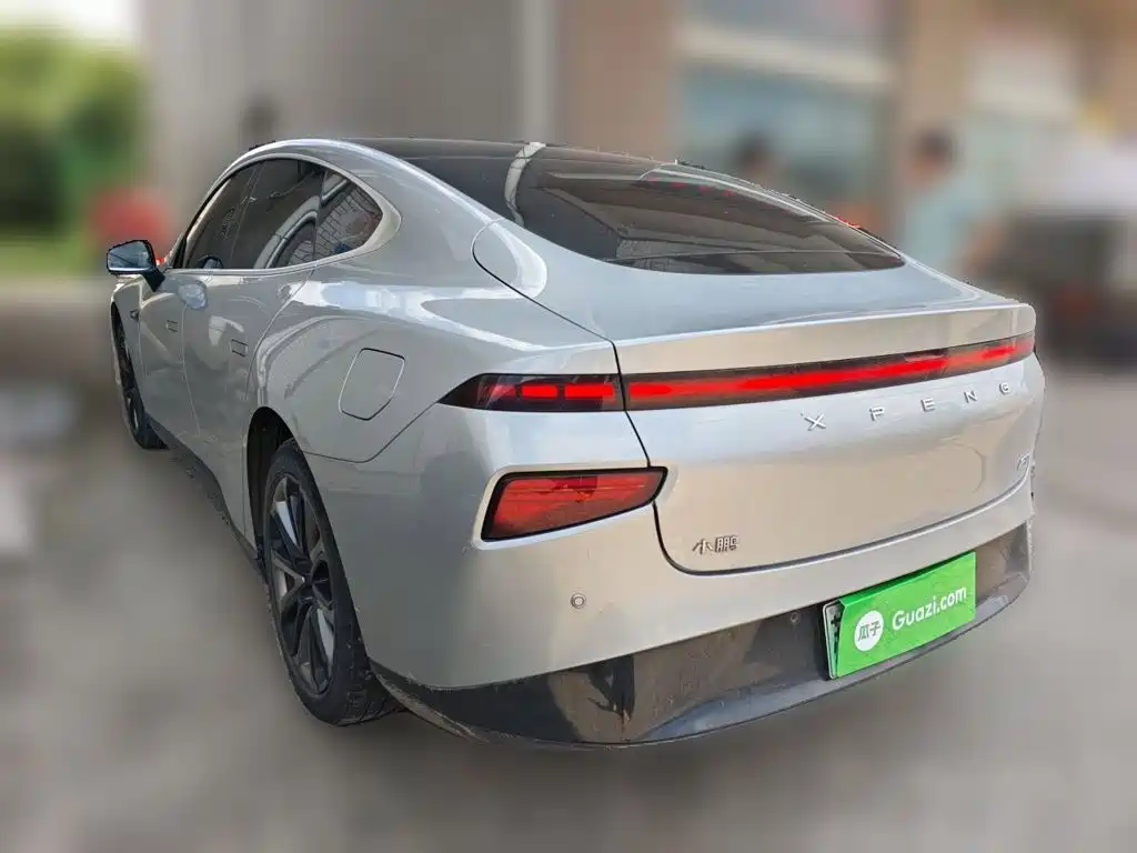 XPeng P7 — миниатюра 23