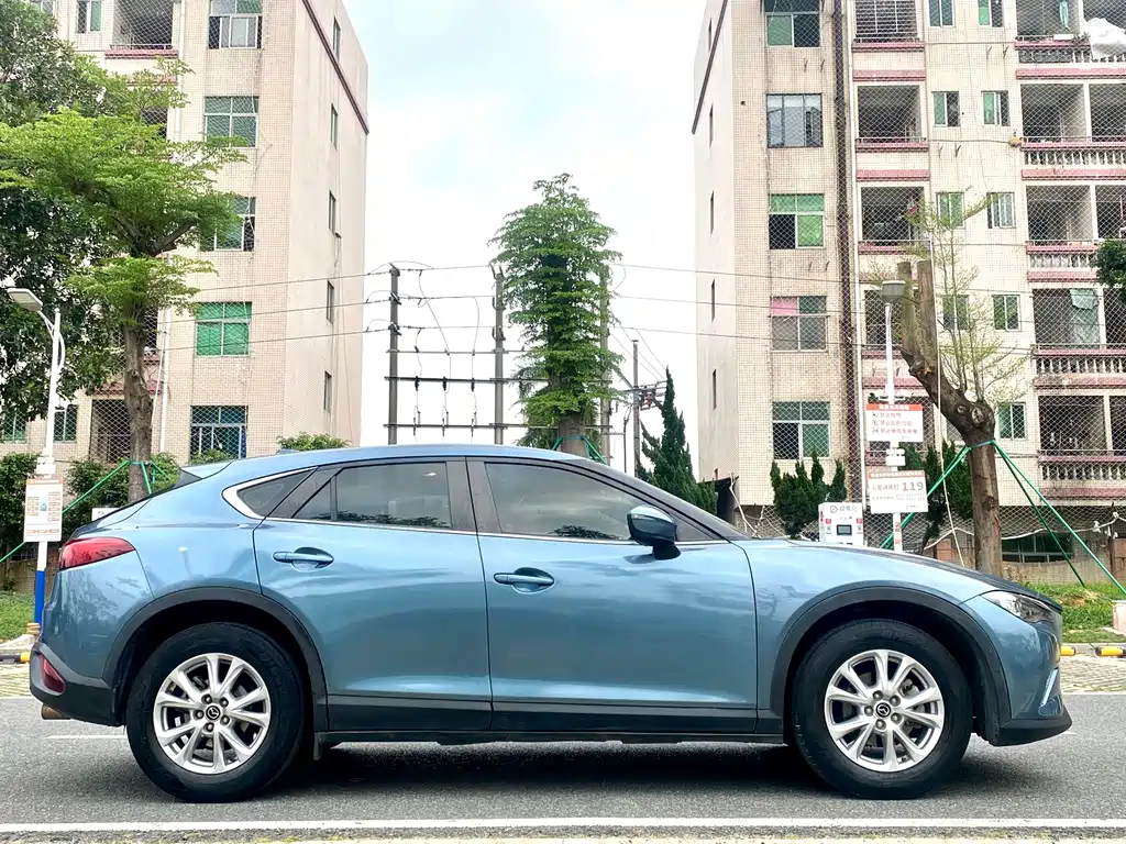 MAZDA CX 4