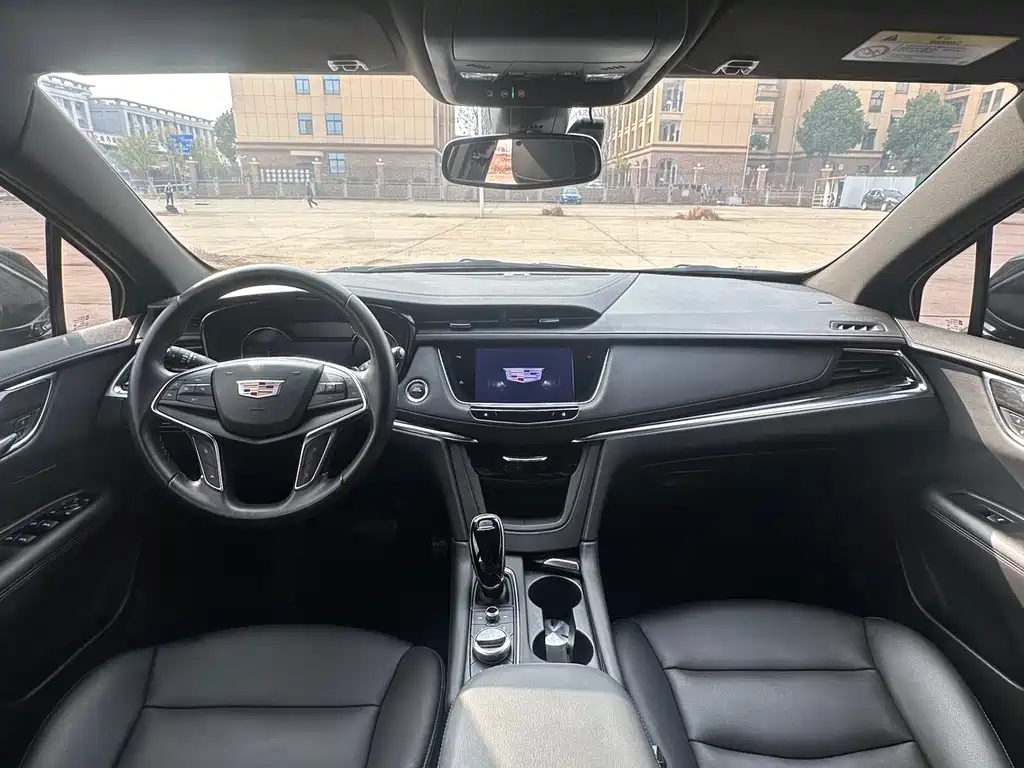 CADILLAC XT5