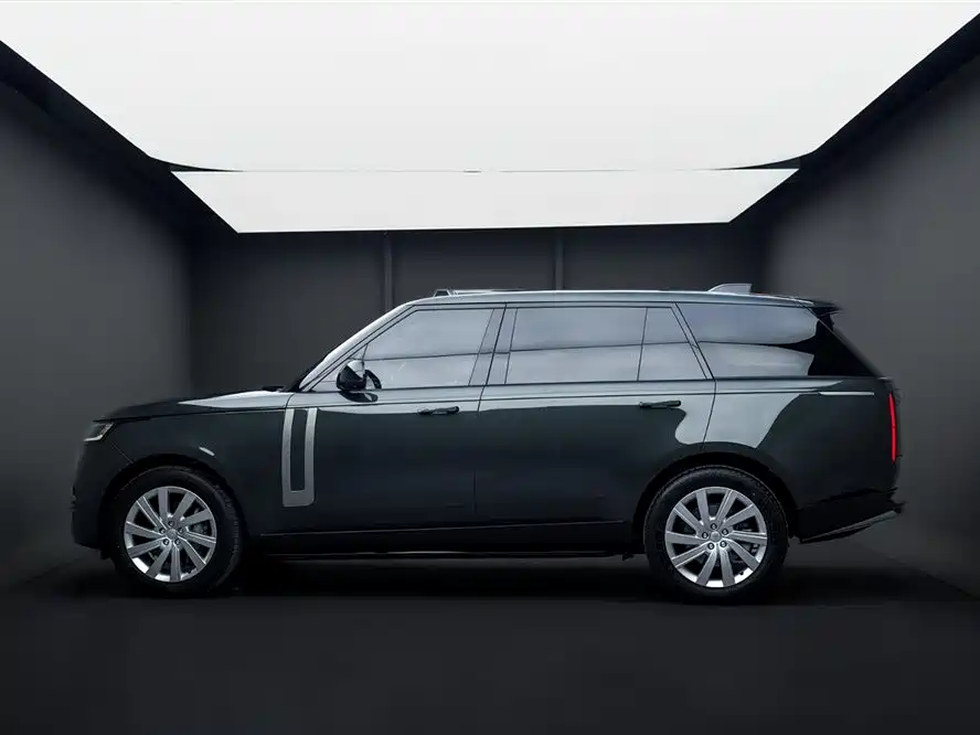 Land Rover Range Rover 2023 3.0 L6 400PS мест Long Wheelbase