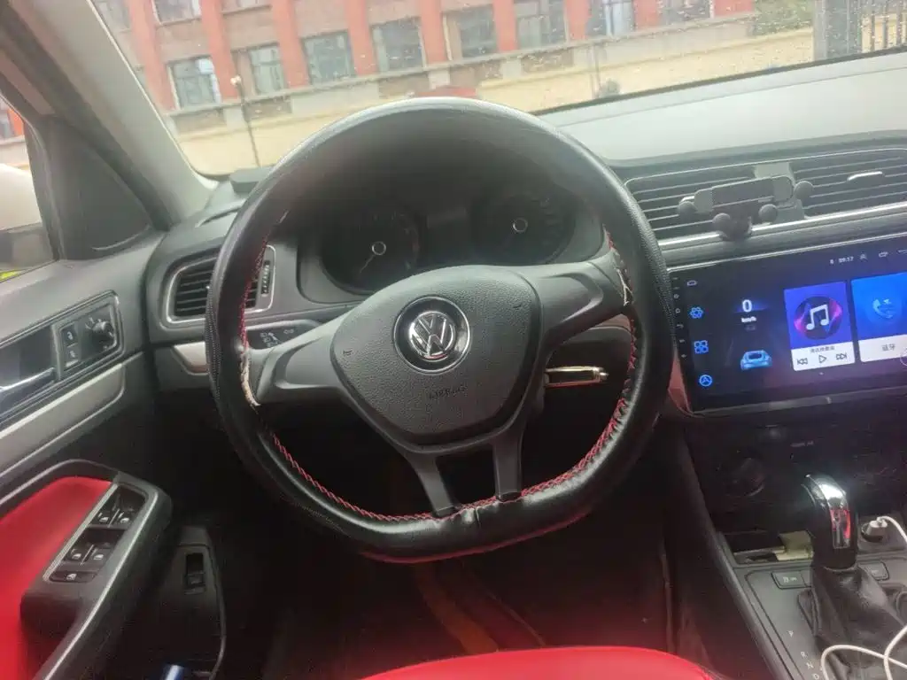 Volkswagen Lavida — миниатюра 3
