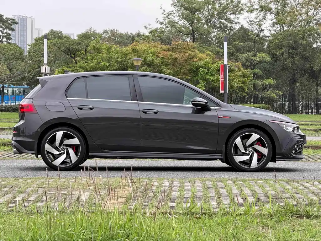 Volkswagen Golf GTI — миниатюра 5