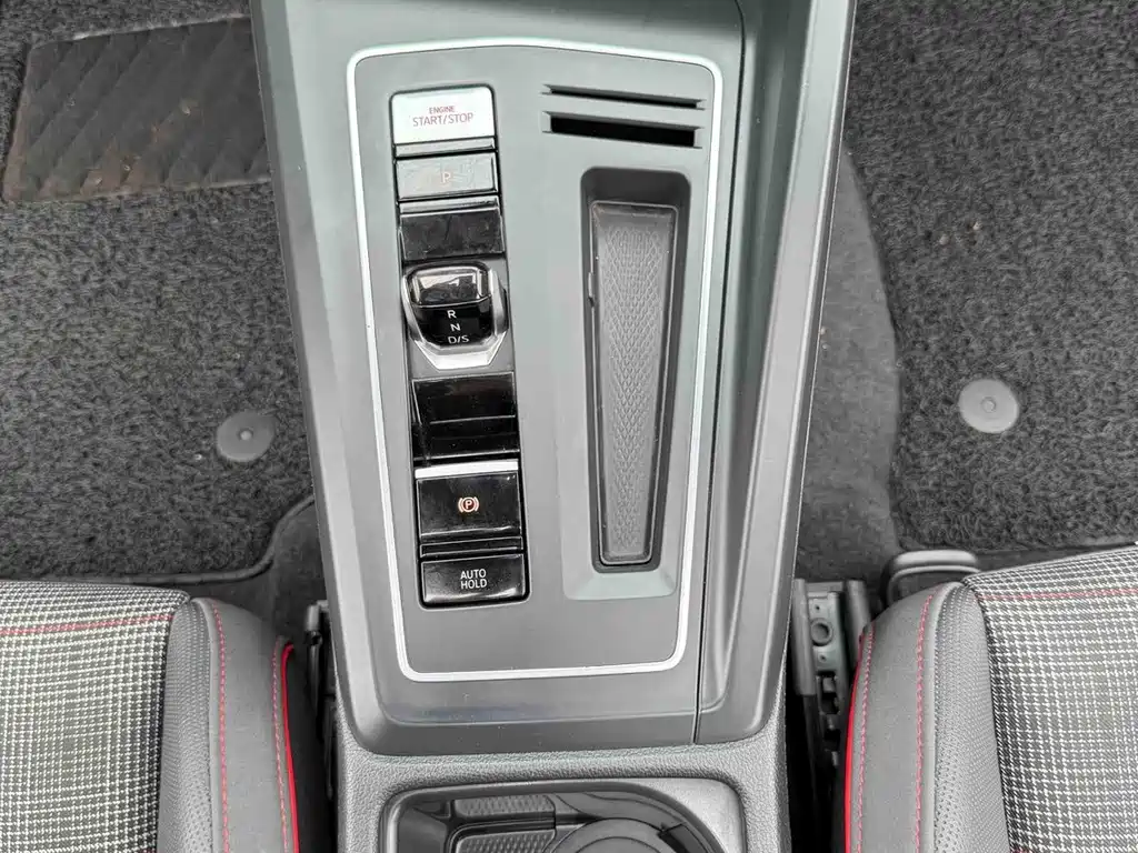 Volkswagen Golf GTI — миниатюра 21