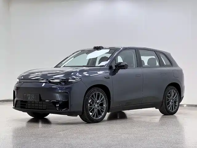 ZERO-RUNNING CAR ZERO RUN C10 2024