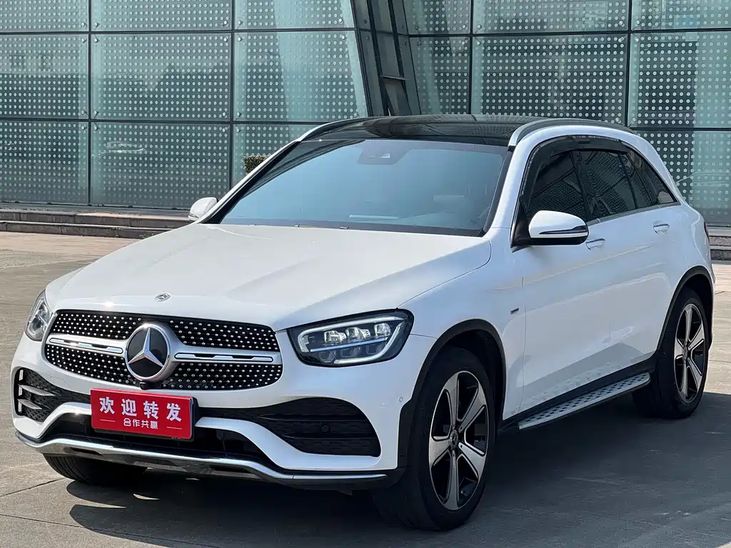 MERCEDES-BENZ GLC
