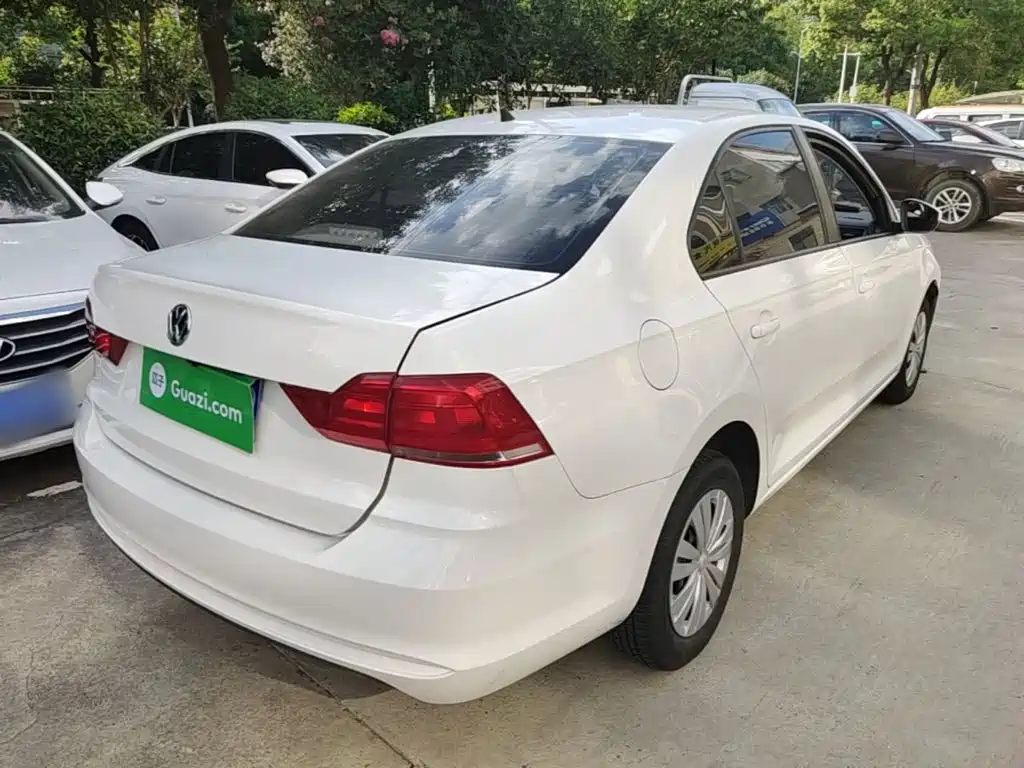Volkswagen Santana — миниатюра 7