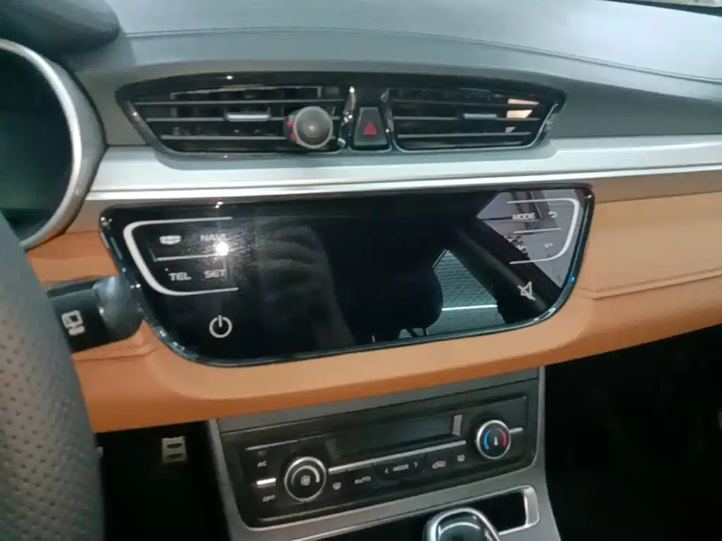 Geely Vision S1 — миниатюра 13