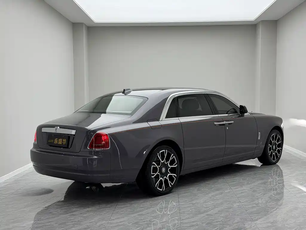 Rolls-Royce Ghost 6.6T Long Wheelbase Edition, фото 3