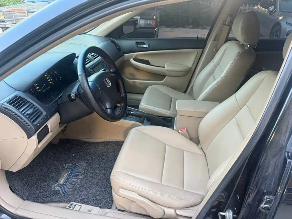 Honda Accord — миниатюра 7