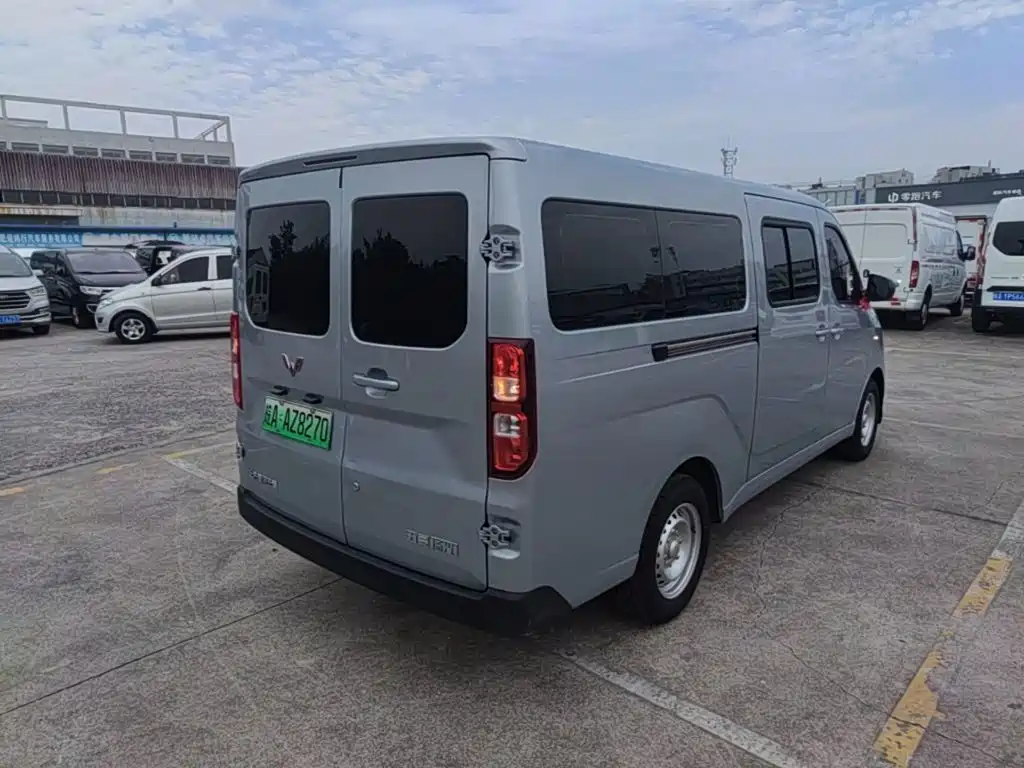 Wuling Yangguang — миниатюра 7