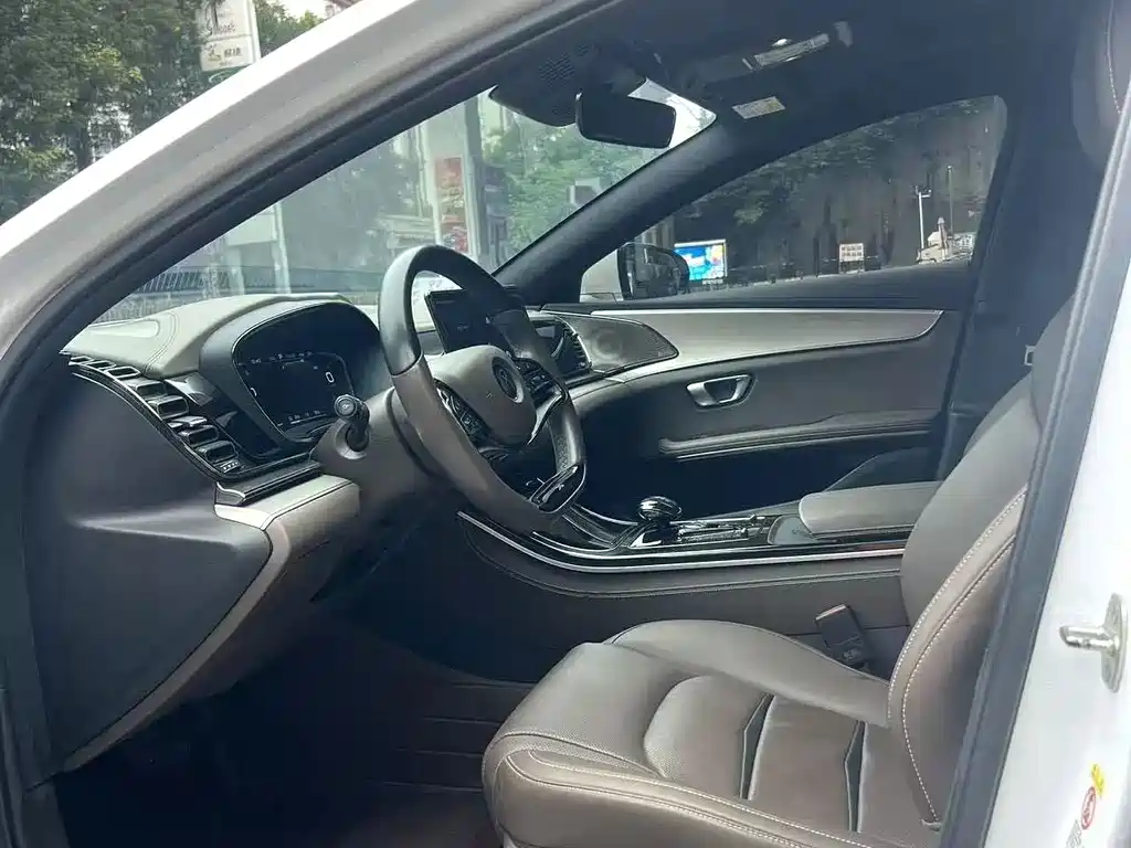 BYD Han — миниатюра 6