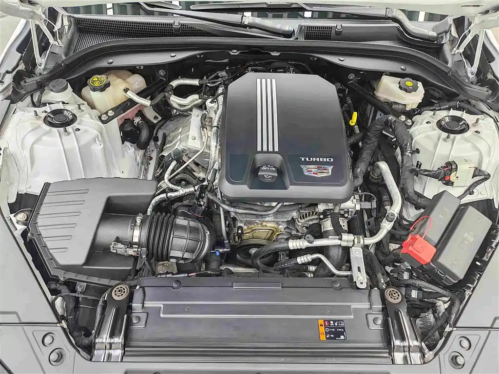 Cadillac CT5 — миниатюра 8
