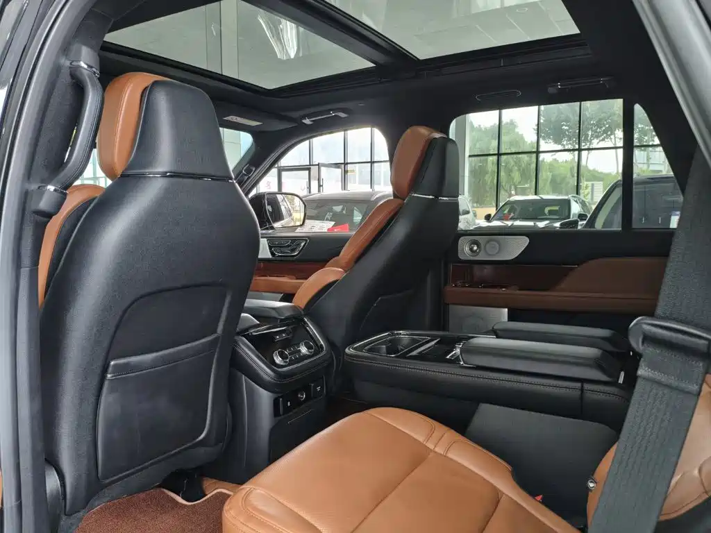 Lincoln Navigator — миниатюра 15