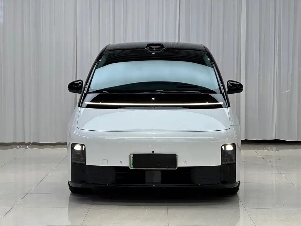 Li Auto Li MEGA — миниатюра 2