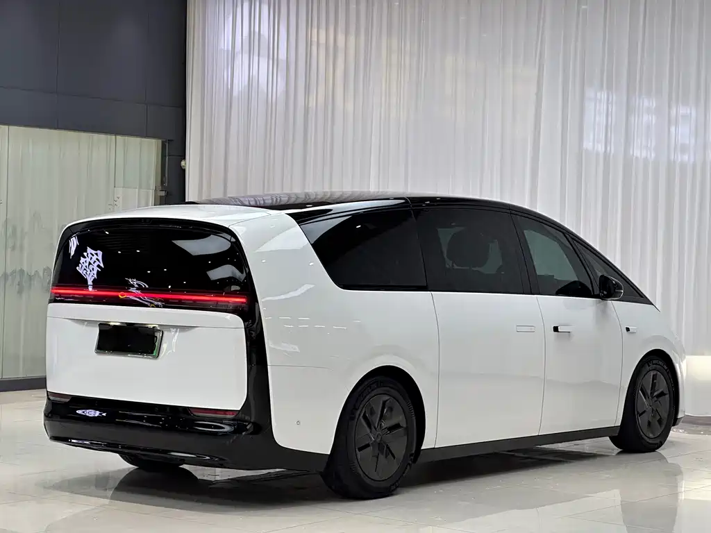 Li Auto Li MEGA — миниатюра 13