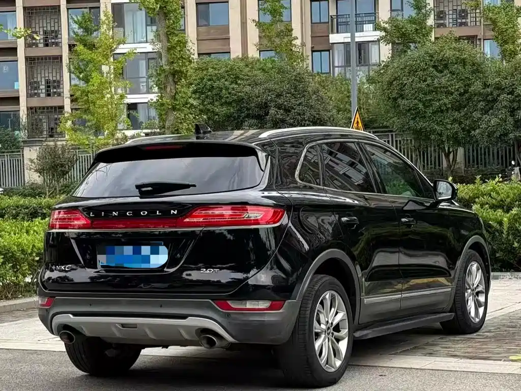 Lincoln MKC — миниатюра 5