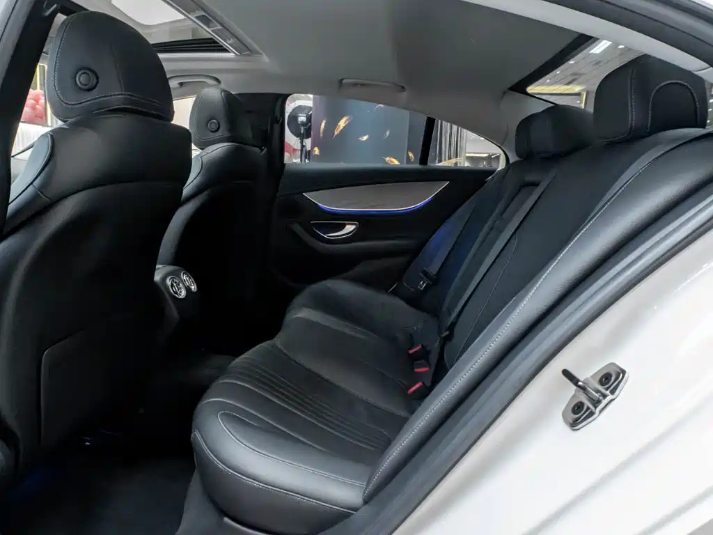 Mercedes-Benz CLS — миниатюра 27