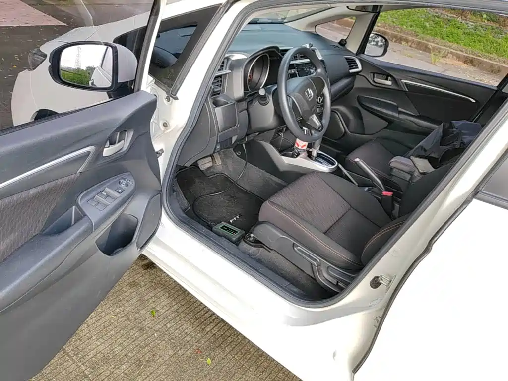 Honda Fit — миниатюра 16