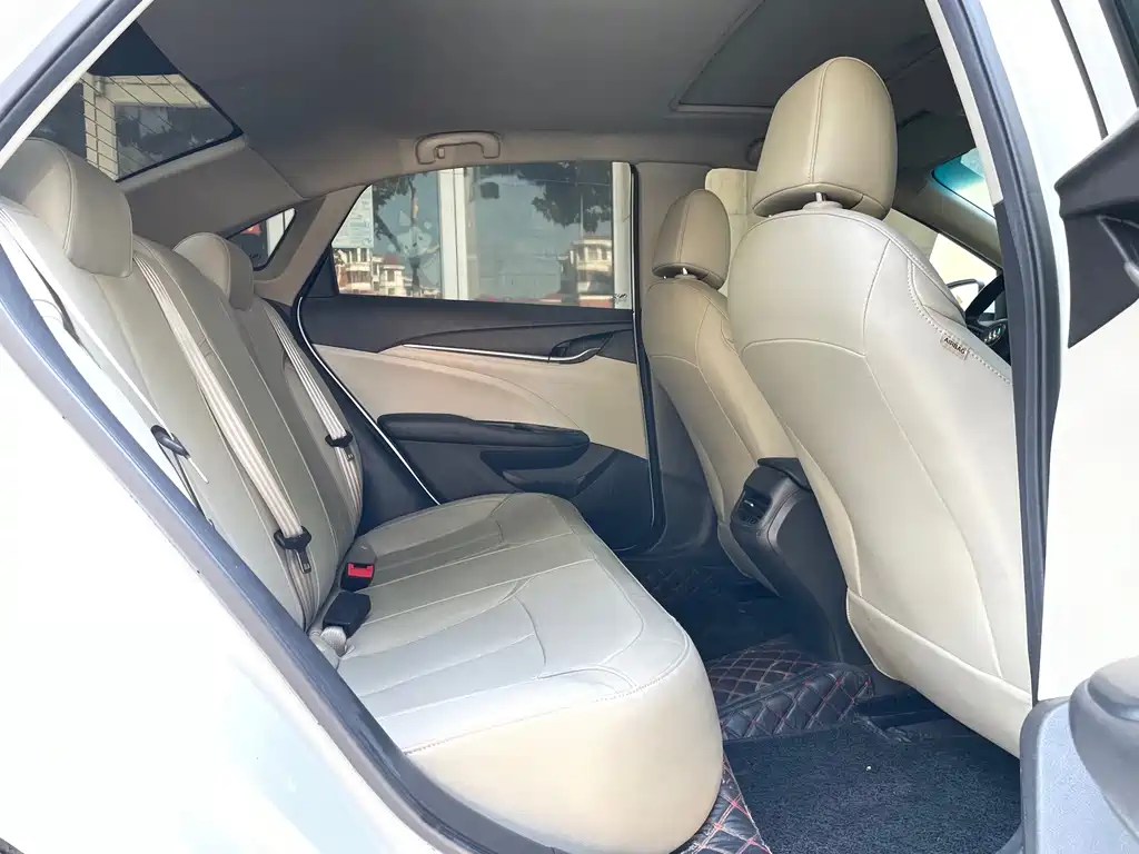 Buick Excelle — миниатюра 12