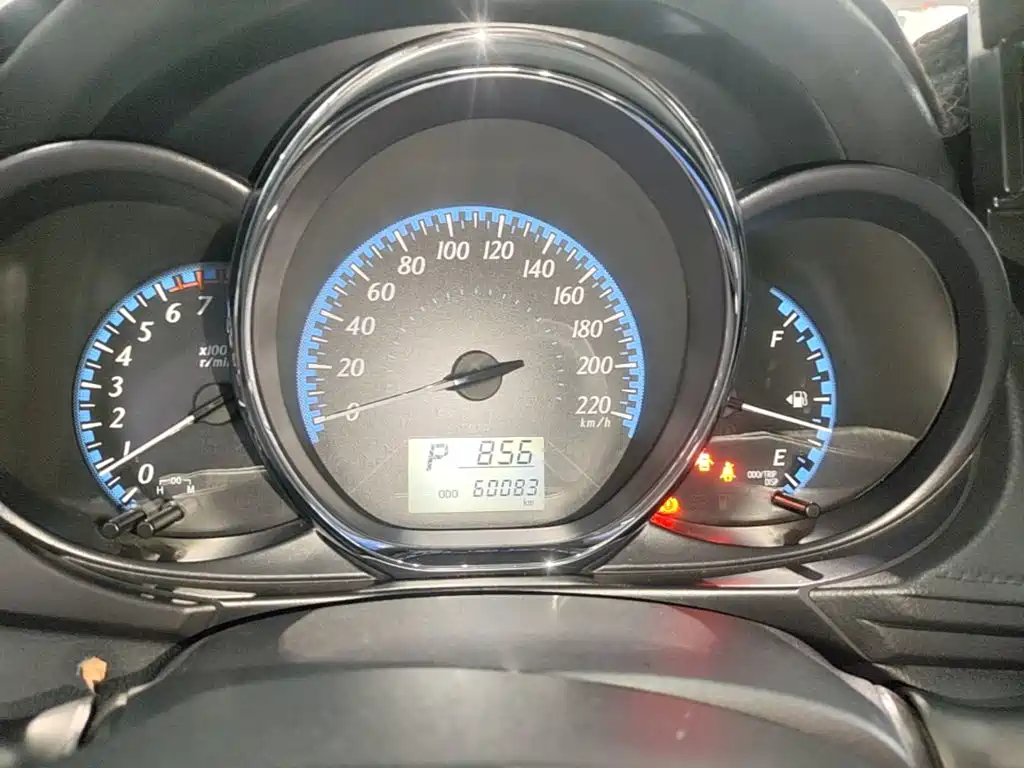 Toyota Yaris L — миниатюра 12
