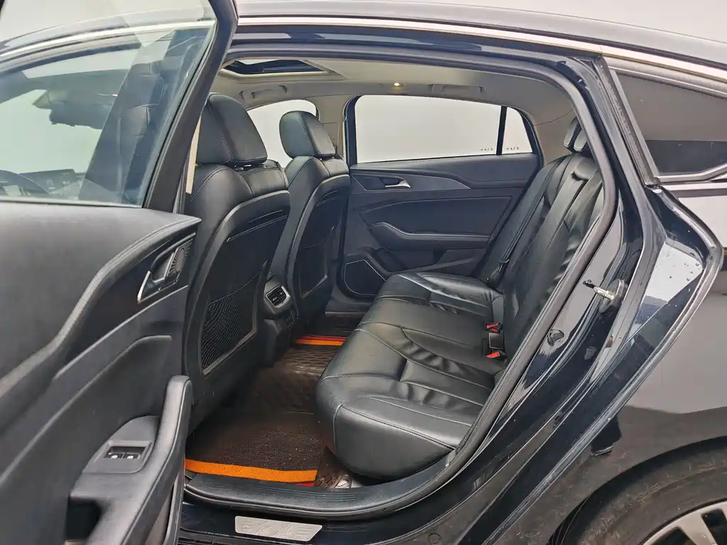 Hongqi Hongqi H5 — миниатюра 17