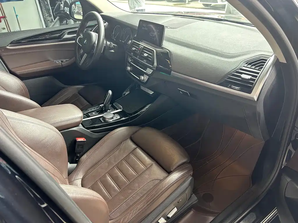 BMW X3 — миниатюра 9