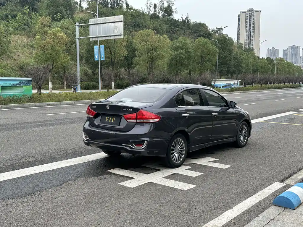 Suzuki Alivio — миниатюра 4
