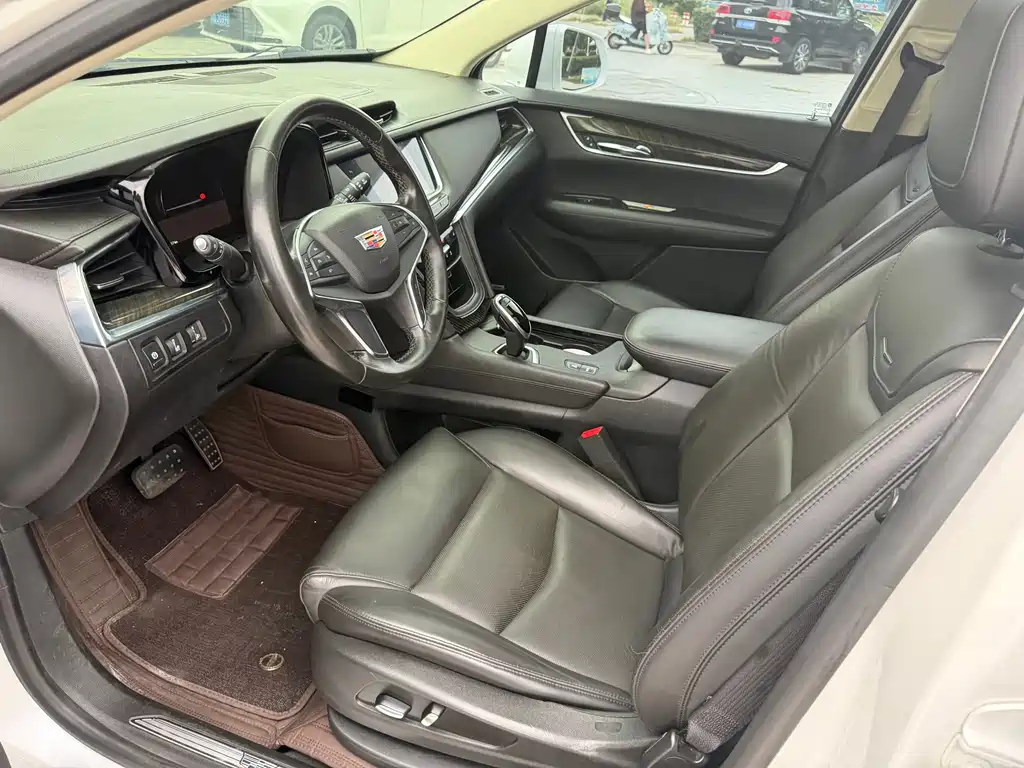 Cadillac XT5 — миниатюра 7