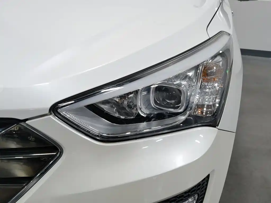 Hyundai Santa Fe — миниатюра 7