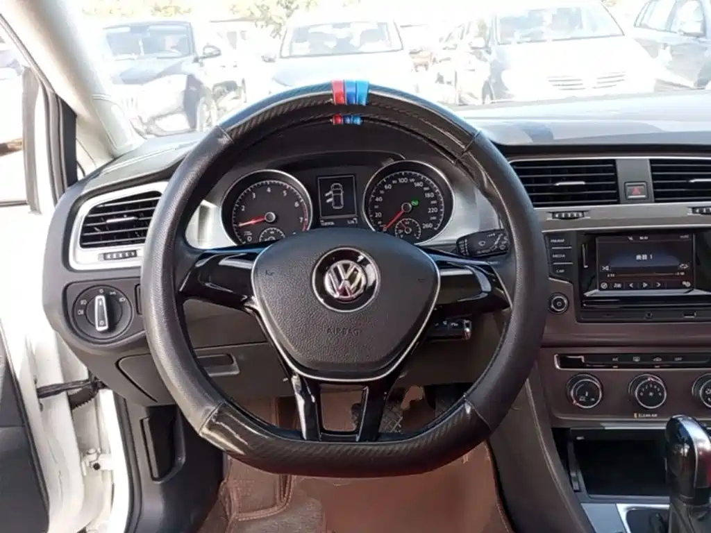 Volkswagen Golf — миниатюра 11