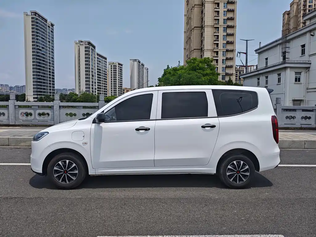 Wuling Hongguang EV — миниатюра 4