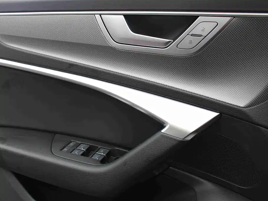 Audi A6L — миниатюра 7