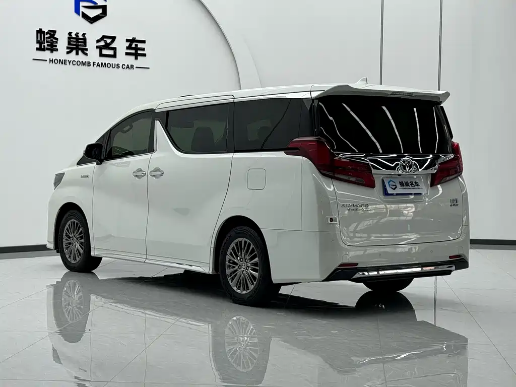 Toyota Alphard — фотографии объявления, Фото 16