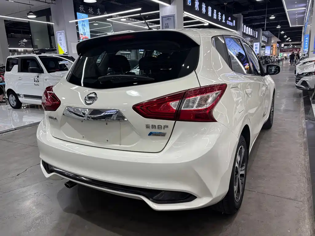 Nissan Tiida — миниатюра 7