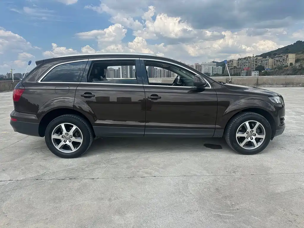 Audi Q7 — миниатюра 8
