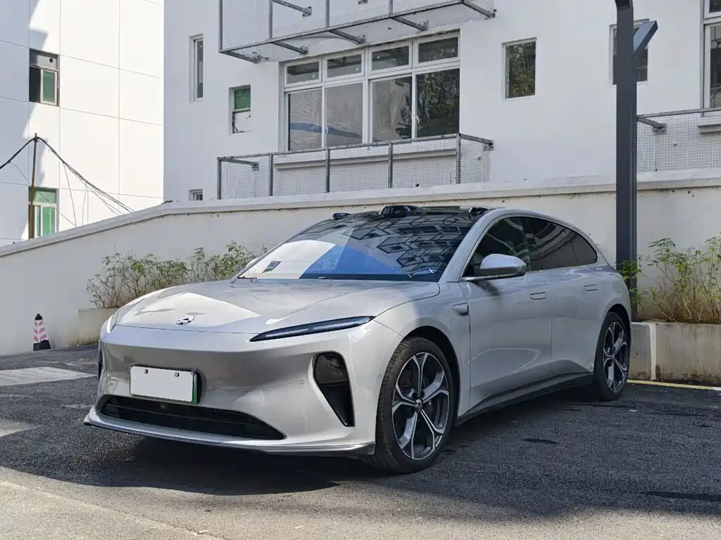 NIO NIO ET5T
