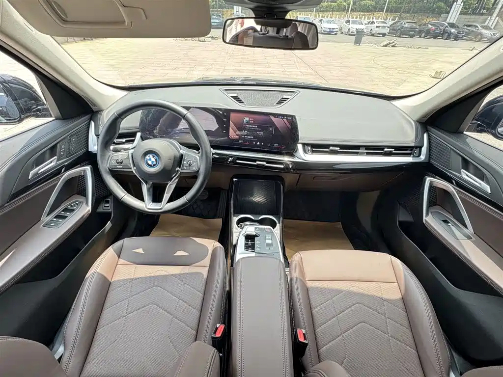 BMW iX1 2023 eDrive25L M Sport
