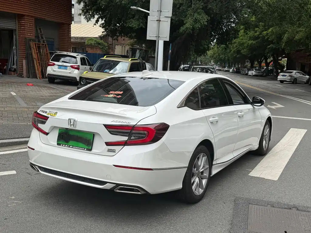 Honda Accord — миниатюра 4