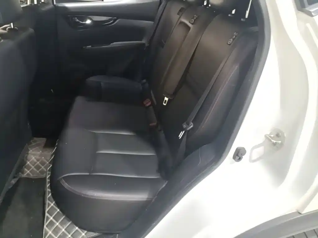 Nissan Qashqai — миниатюра 17