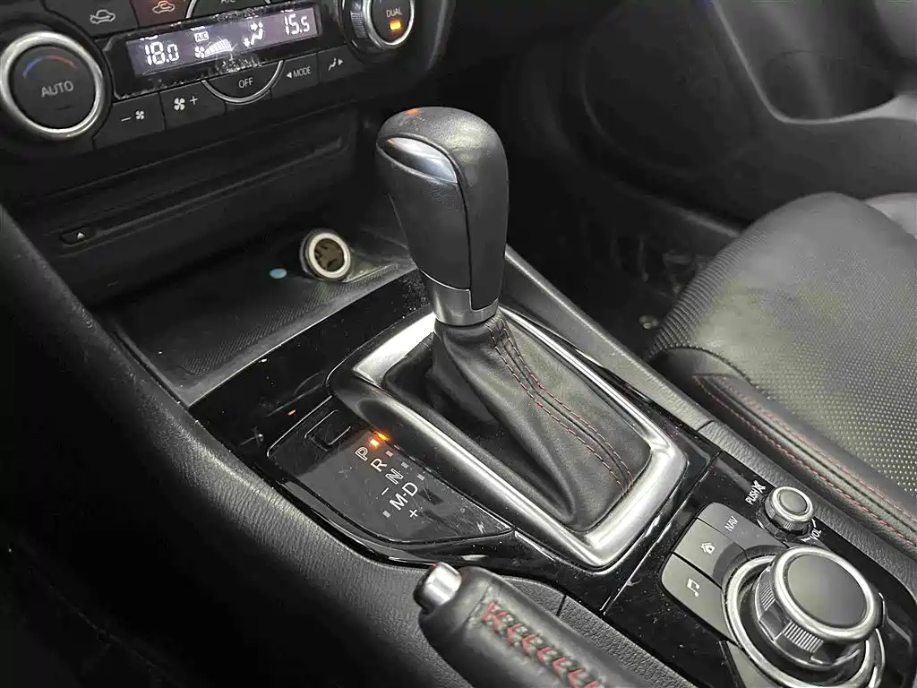 Mazda 3 Axela — миниатюра 12