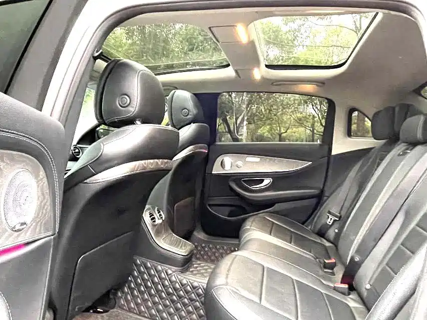 Mercedes-Benz E-Class — миниатюра 5