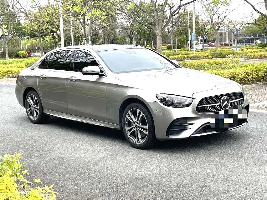 Mercedes-Benz E-Class — миниатюра 3